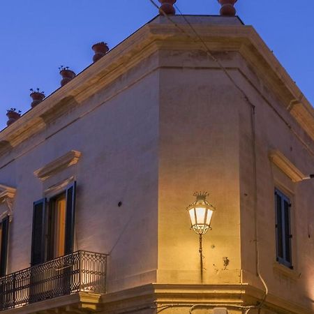 Appartamento Palazzo Acquaviva - Il Giardino Sospeso Lecce Esterno foto
