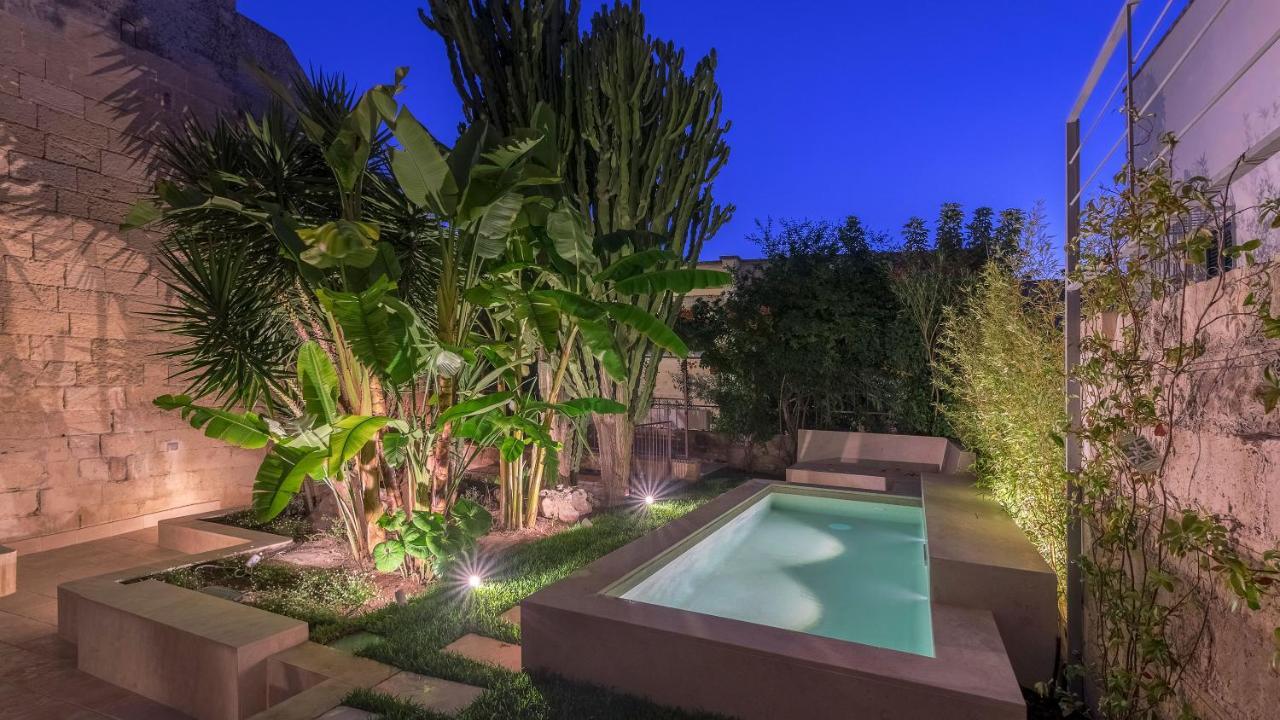 Appartamento Palazzo Acquaviva - Il Giardino Sospeso Lecce Esterno foto